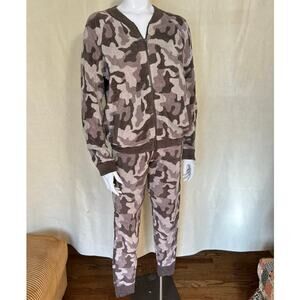 Barefoot Dreams Small Cozychic Ultra Lite Camo Jacket and Pants Lounge Set